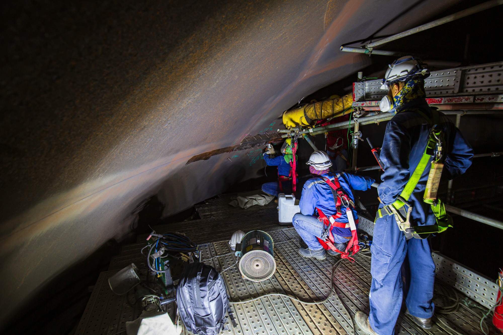 CTI - Enter and work in confined spaces